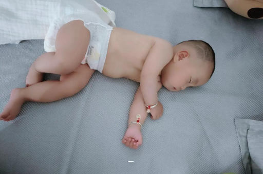 河南宝宝尿有泡沫怎么回事